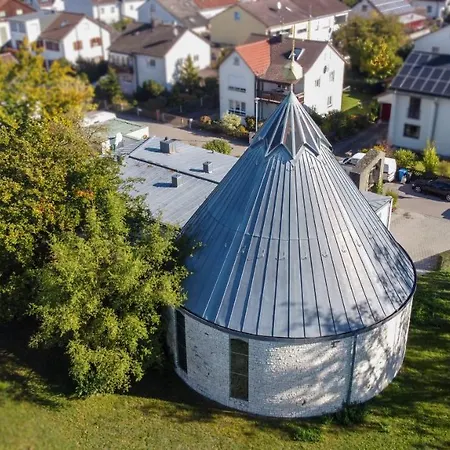 Erholungsreich - Grosse Familienfreundliche In Ehemaliger Kirche Apartament