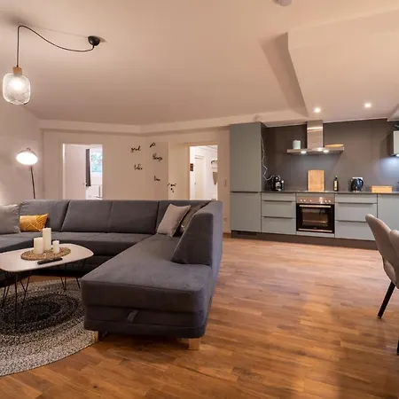 Dreamcation - Ehemaliges Pfarrhaus, 3d-tour, Netflix, Terrasse, Bbq, Küche, 130qm Apartment *