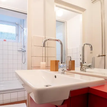 Dreamcation - Ehemaliges Pfarrhaus, 3d-tour, Netflix, Terrasse, Bbq, Küche, 130qm Apartment