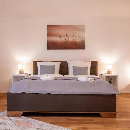 Dreamcation - Ehemaliges Pfarrhaus, 3d-tour, Netflix, Terrasse, Bbq, Küche, 130qm Apartment Kelheim