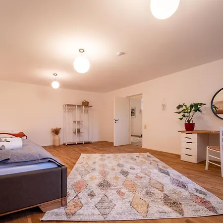 Erholungsreich - Grosse Familienfreundliche In Ehemaliger Kirche Apartament